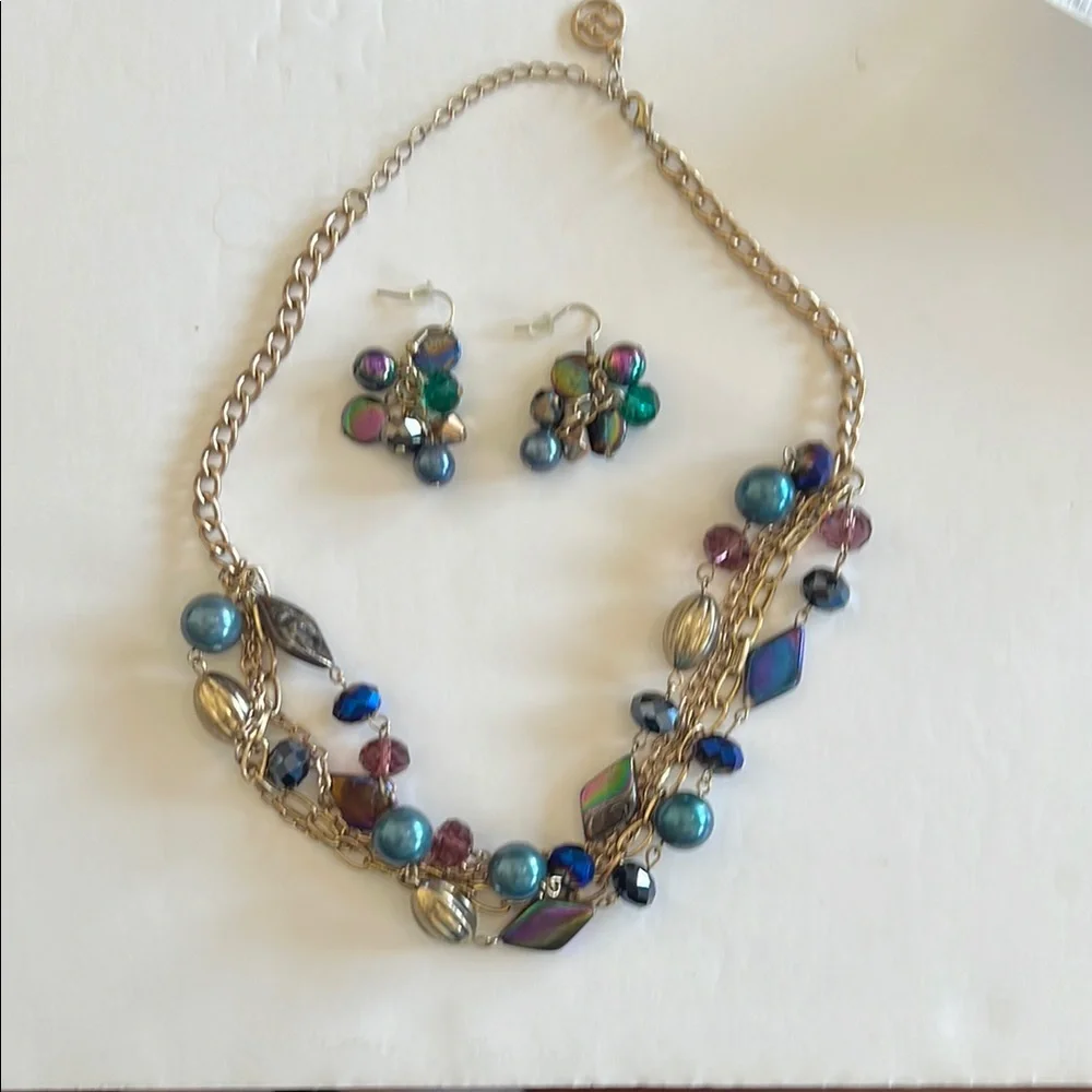Erica Lyons 18 to 21 inch Necklace with Pierced Earrings